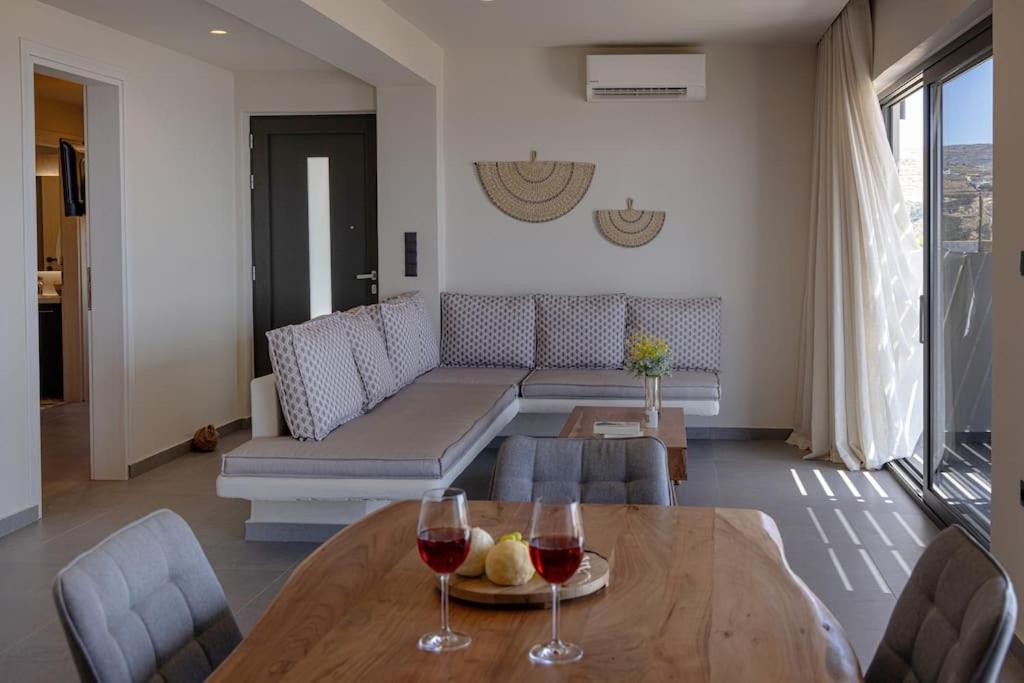 Pearl Suites And Villa Tínos Exteriör bild