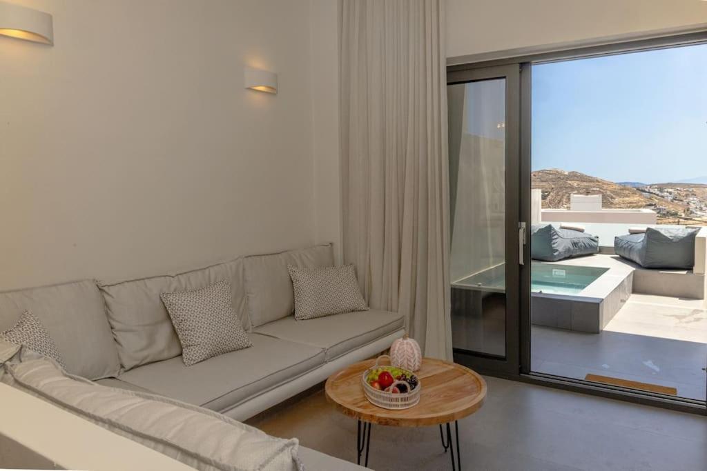 Pearl Suites And Villa Tínos Exteriör bild